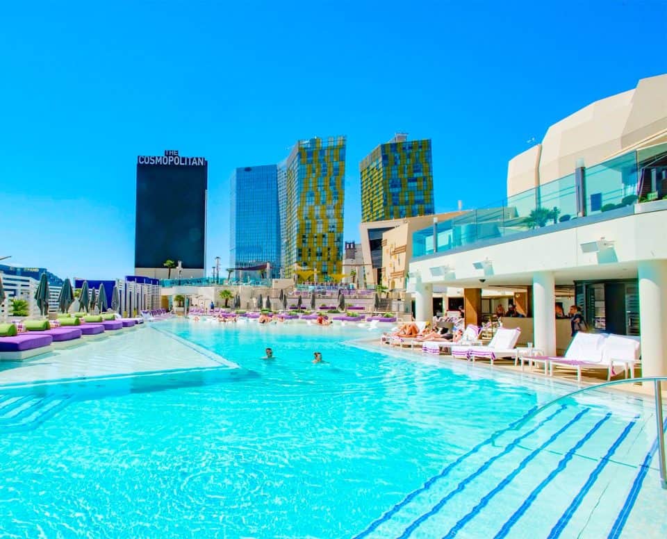 What Are The Best Hotel Pools In Las Vegas? - Vegas Right Now!