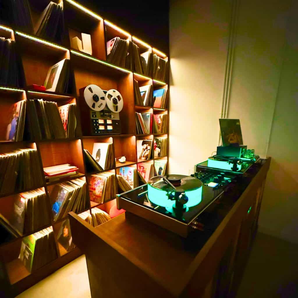 Seven: 45 R&B Speakeasy